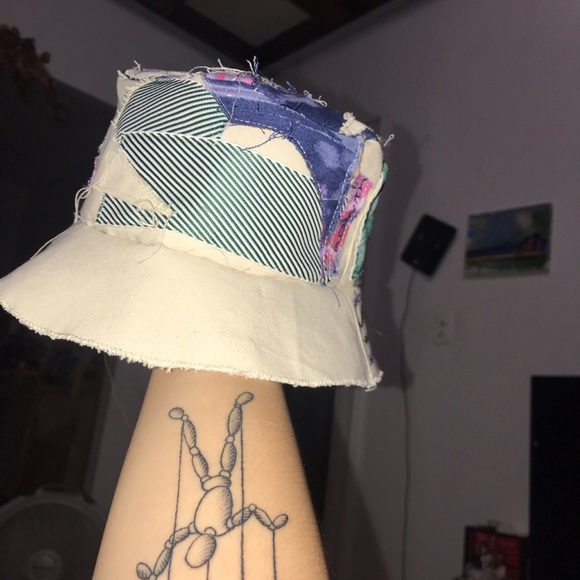 Bucket hat - Picture 1 of 2